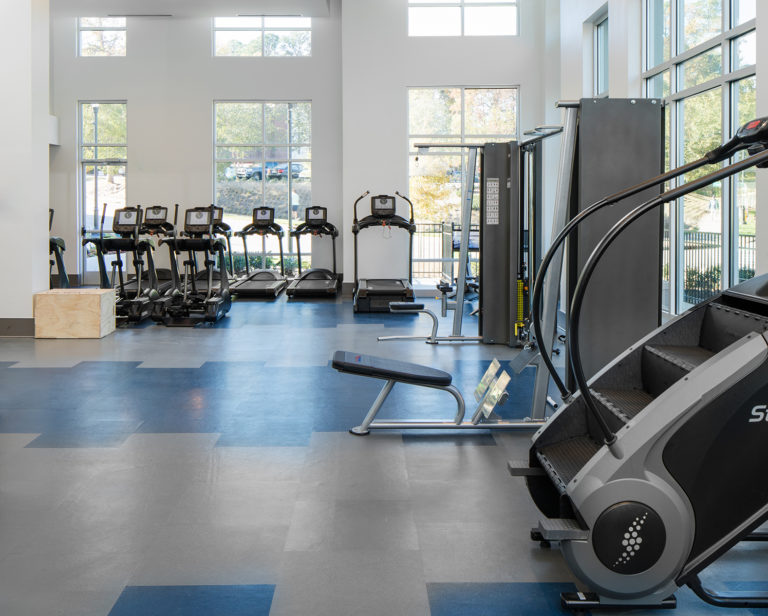 Luxury Apartments with IndoorOutdoor Gym Vine North Hills